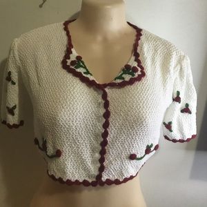 this 16Save Small And Fresh, Red Embroidery Single Breasted Short Knitwear